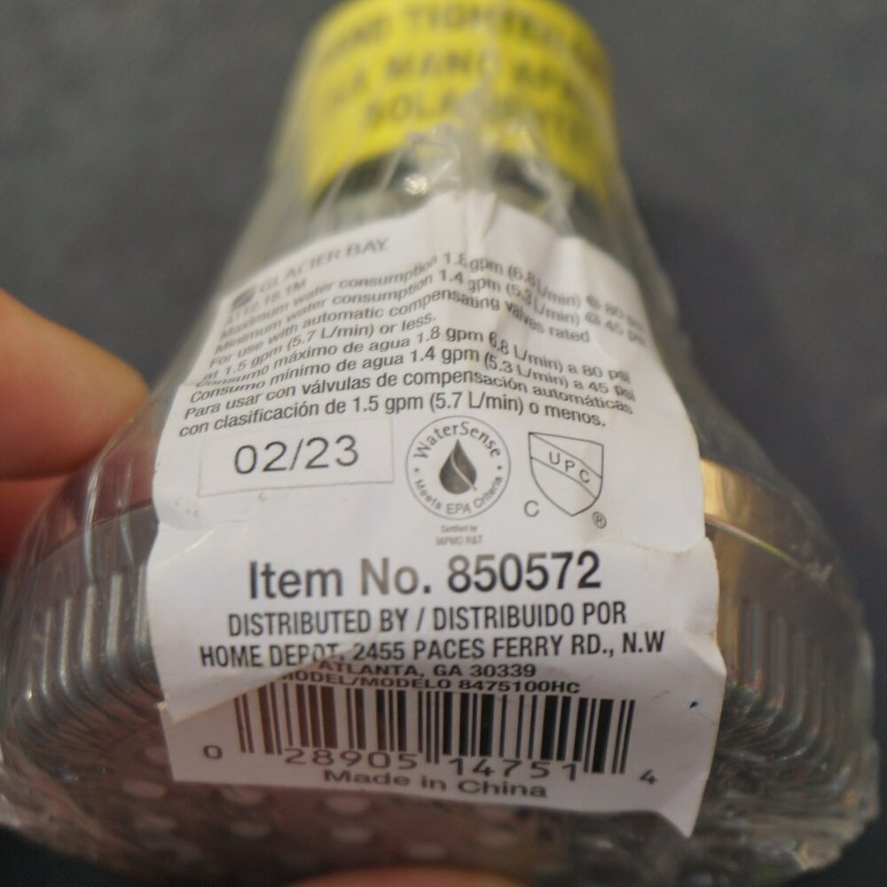 NEW 1 Spray Pattern Fixed Shower Head #850572 Home Depot